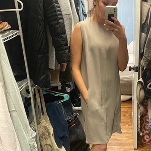 Vince Women’s Neutral Size 6 classy dress with Keyhole back